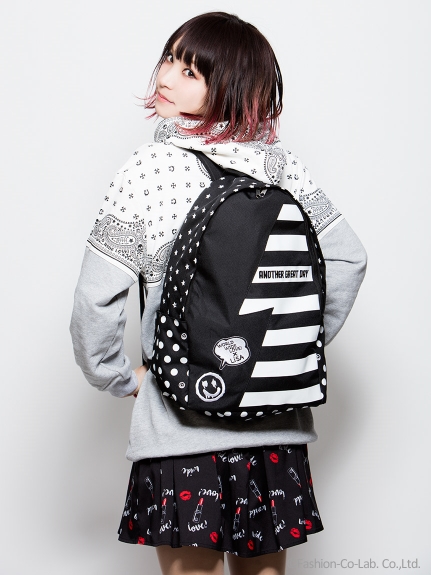 ワールドワイドラブ WWL!×LiSAコラボリュックが追加生産決定！ | Trend 